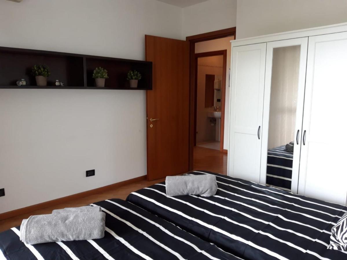 Bedandbreakfast Eni Torri Lombarde San Donato Bbqueen San Donato Milanese Exterior foto
