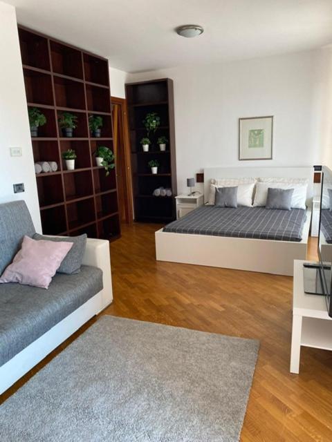 Bedandbreakfast Eni Torri Lombarde San Donato Bbqueen San Donato Milanese Exterior foto