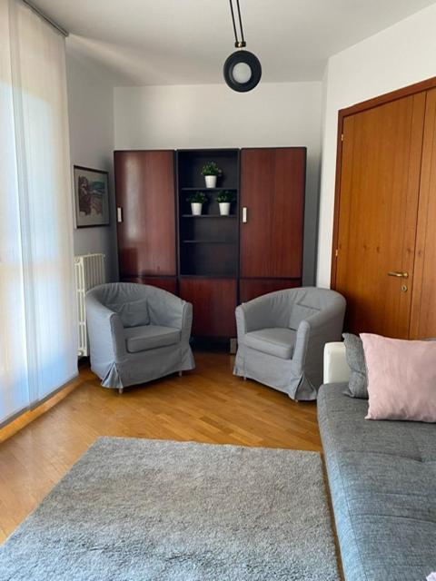 Bedandbreakfast Eni Torri Lombarde San Donato Bbqueen San Donato Milanese Exterior foto
