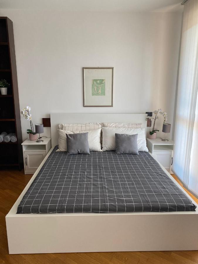 Bedandbreakfast Eni Torri Lombarde San Donato Bbqueen San Donato Milanese Exterior foto